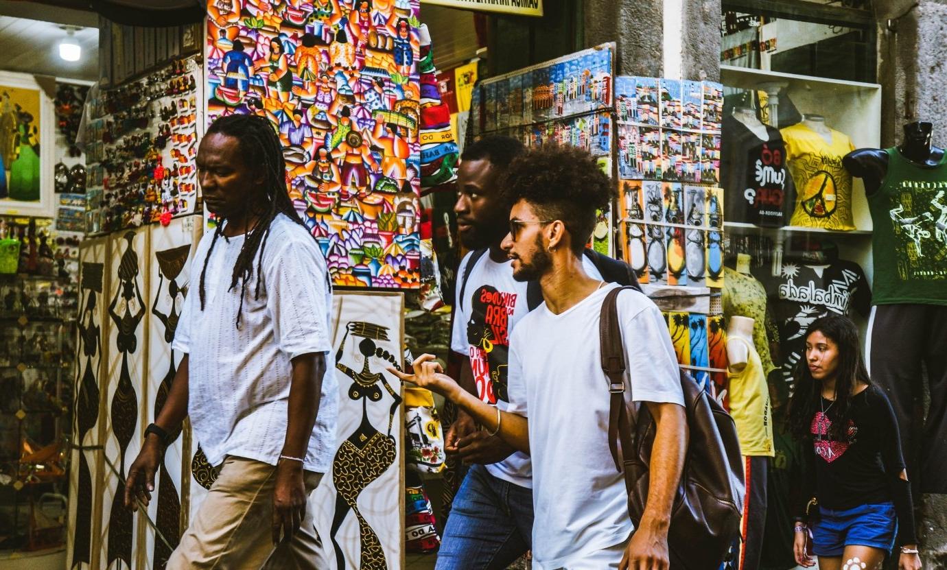 Students walking through markets in Brazil